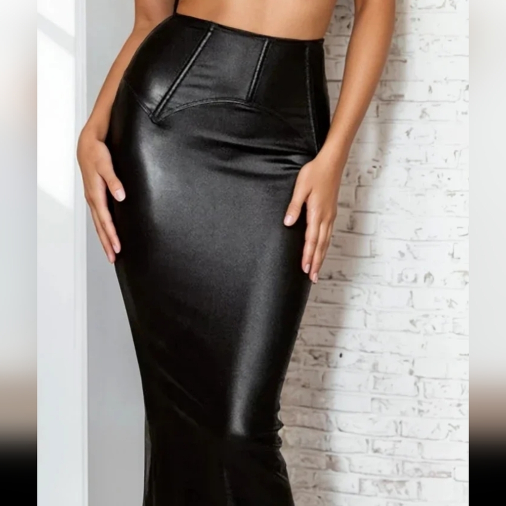 Dreamgirl 2pc Faux Leather Cutout Maxi Skirt & Low Cut Square Neck Crop Top (L) - Picture 5 of 15